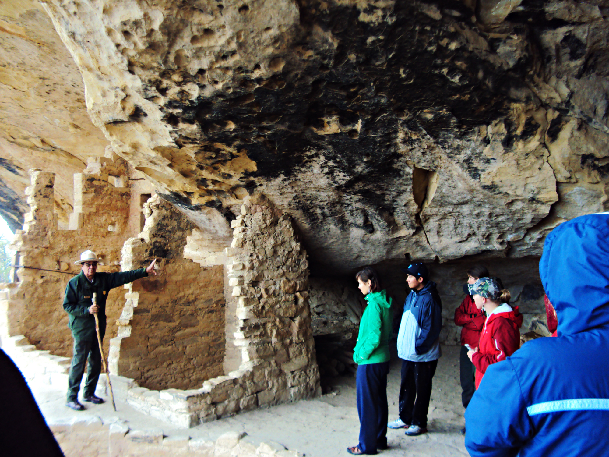 Tourists at the Cliff House at Mesa Verde National Park