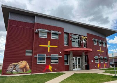 Returning Buffalo Building - Tataʔga Kni / ʔíítaanɔɔnʔi Kéʔiθaakʔi
